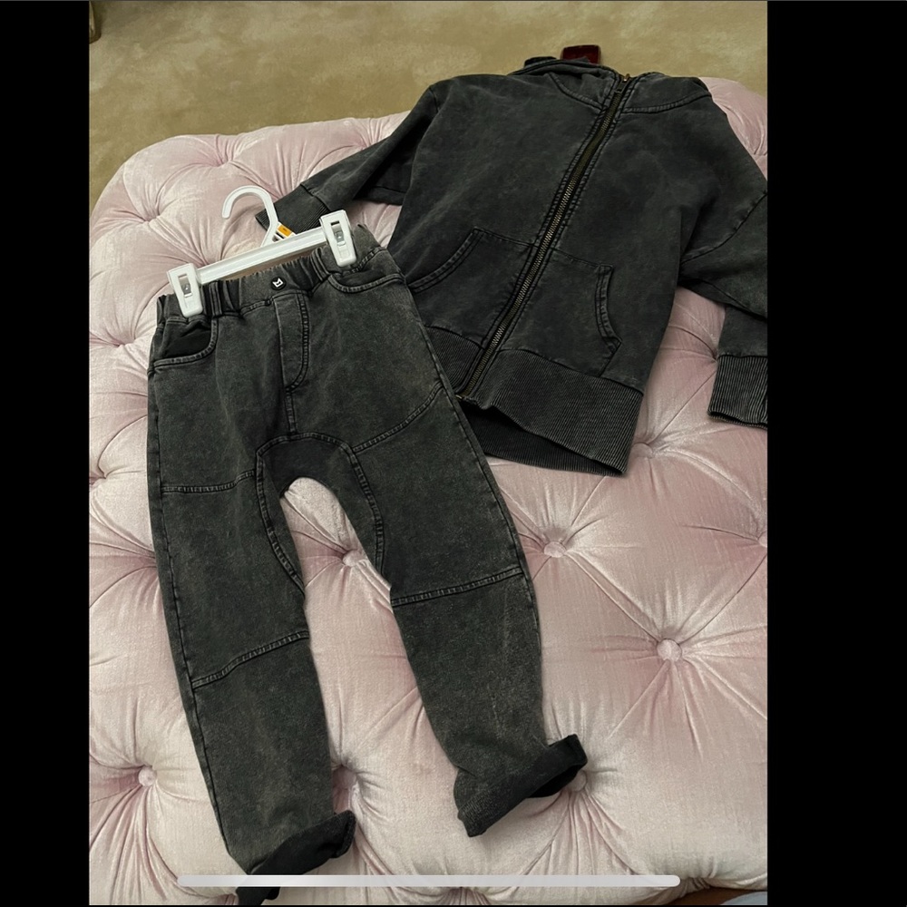 Minikid acid wash black tracksuit. Size 4T (98-104)